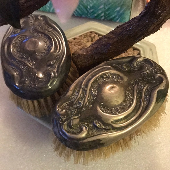 Antique silver brushes - Picture 2 of 7